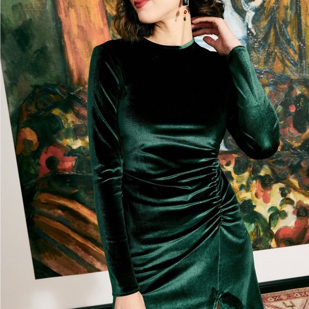 Rihoas Green Velvet Dress Size M
